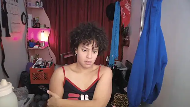 PrettyLittleProblem online show from 1, 12, 2025