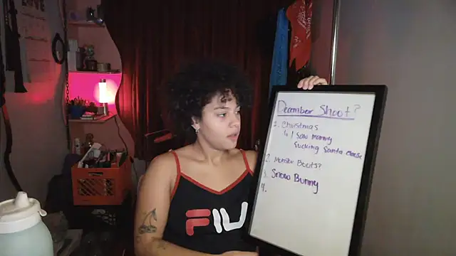 PrettyLittleProblem online show from 2, 12, 2025