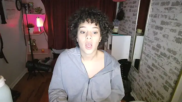 PrettyLittleProblem online show from 14, 12, 2025