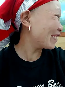 girl-hot2x online show from 10, 1, 2026