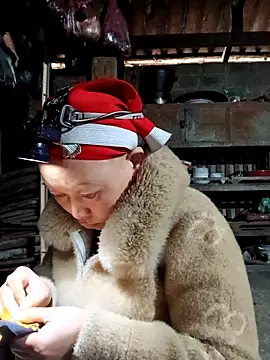 girl-hot2x online show from 9, 2, 2026