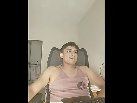 Snapshot of romdem chatting on 12, 11, 2025 romdem online show from 12, 11, 2025