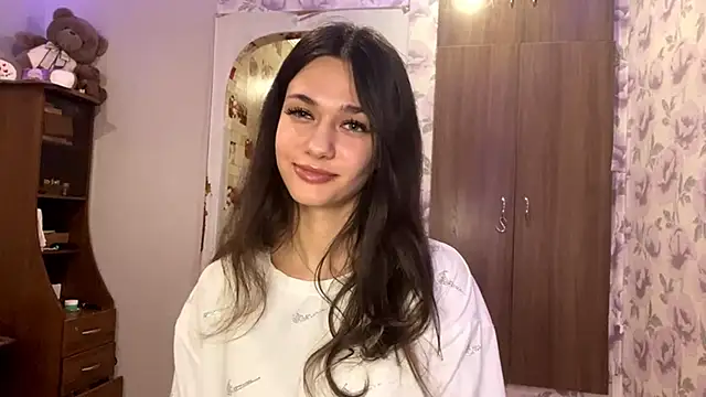 EunHendericks online show from 11, 11, 2025