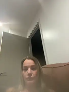 Snapshot of Cutebrowneyes_ chatting on 19, 12, 2025 Cutebrowneyes online show from 19, 12, 2025