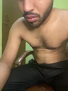 Snapshot of hotyyyyjonny chatting on 17, 4, 2026 hotyyyyjonny online show from 17, 4, 2026