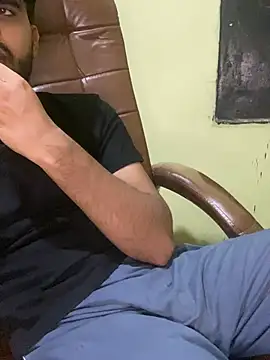 Snapshot of hotyyyyjonny chatting on 17, 4, 2026 hotyyyyjonny online show from 17, 4, 2026