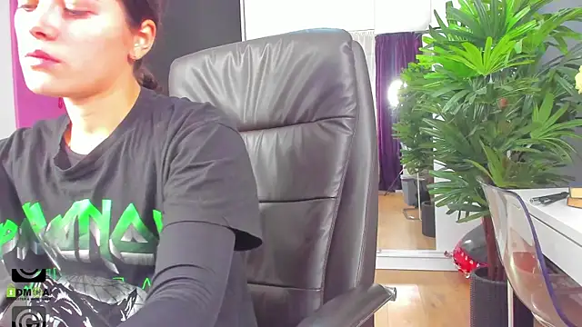 Snapshot of anna_firee chatting on 8, 1, 2026 anna firee online show from 8, 1, 2026