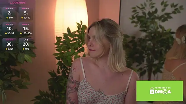 Snapshot of LilithEve_ chatting on 12, 11, 2025 LilithEve online show from 12, 11, 2025