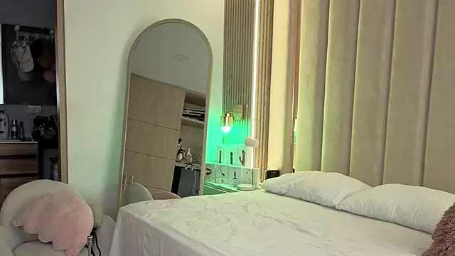 Snapshot of Iamnyxy chatting on 2, 12, 2025 Iamnyxy online show from 2, 12, 2025