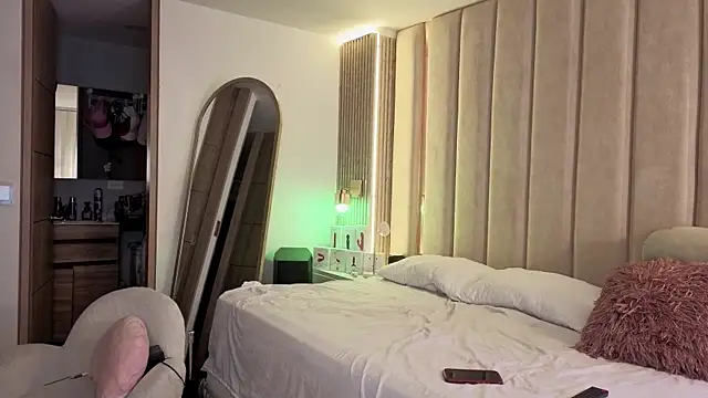 Snapshot of Iamnyxy chatting on 16, 12, 2025 Iamnyxy online show from 16, 12, 2025