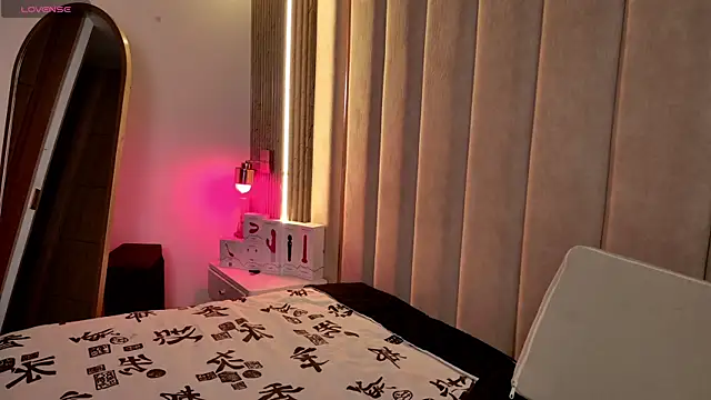 Iamnyxy online show from 13, 5, 2026