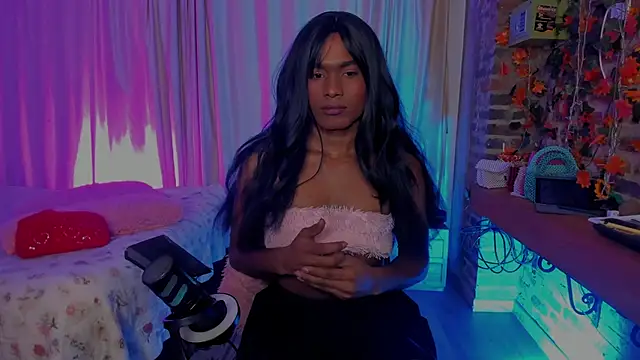 Snapshot of LaGoldenBitch chatting on 19, 2, 2026 LaGoldenBitch online show from 19, 2, 2026