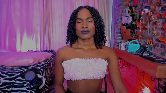 Snapshot of LaGoldenBitch chatting on 19, 3, 2026 LaGoldenBitch online show from 19, 3, 2026