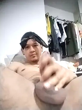 Snapshot of Chris____Col chatting on 26, 11, 2025 Chris Col online show from 26, 11, 2025