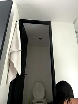 Hannaah wood online show from 20, 12, 2025