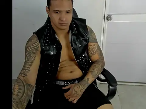 Snapshot of master_leather chatting on 3, 3, 2026 master leather online show from 3, 3, 2026