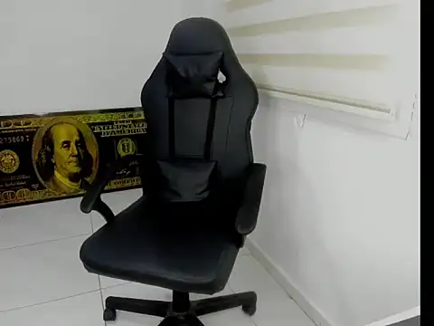 Snapshot of master_leather chatting on 10, 3, 2026 master leather online show from 10, 3, 2026