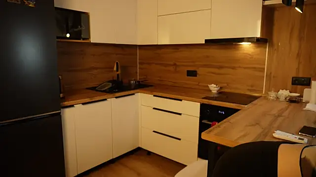 lollabunnn online show from 12, 11, 2025