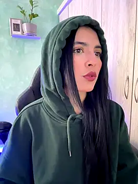 Snapshot of Cristal_Cerati_ chatting on 16, 11, 2025 Cristal Cerati online show from 16, 11, 2025