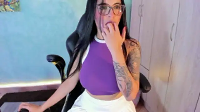 Snapshot of Cristal_Cerati_ chatting on 3, 12, 2025 Cristal Cerati online show from 3, 12, 2025