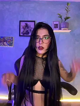 Snapshot of Cristal_Cerati_ chatting on 19, 12, 2025 Cristal Cerati online show from 19, 12, 2025