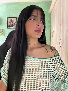 Snapshot of Cristal_Cerati_ chatting on 4, 2, 2026 Cristal Cerati online show from 4, 2, 2026