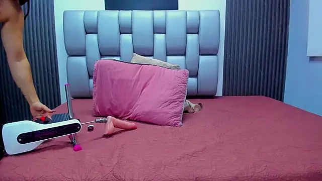 Snapshot of May-Clanfort chatting on 25, 3, 2026 May-Clanfort online show from 25, 3, 2026