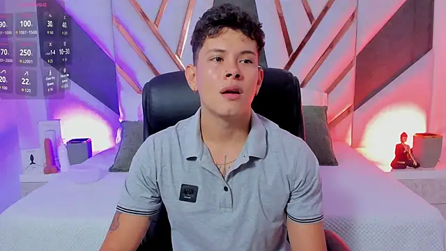 Snapshot of Daniel_cute18 chatting on 12, 11, 2025 Daniel cute18 online show from 12, 11, 2025