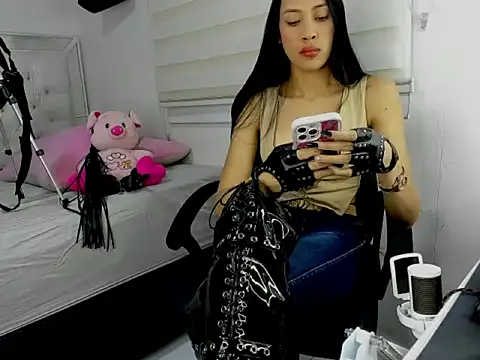 goddess of bitches online show from 7, 2, 2026