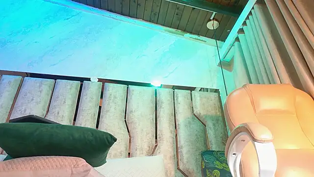 Caroline palmerr online show from 15, 12, 2025