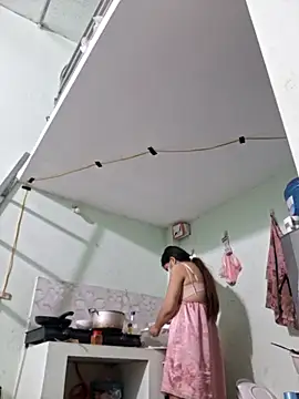 Snapshot of Misu6868 chatting on 16, 12, 2025 Misu6868 online show from 16, 12, 2025