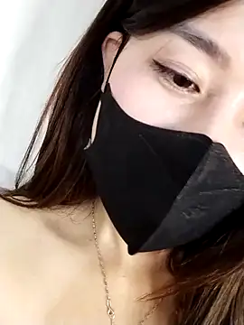 Snapshot of MiCandy-Lovee chatting on 15, 11, 2025 MiCandy-Lovee online show from 15, 11, 2025