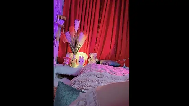 MiCandy-Lovee online show from 21, 12, 2025