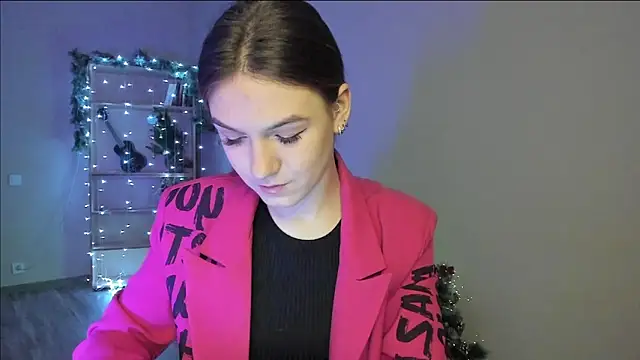 Snapshot of luna_lust_212 chatting on 23, 12, 2025 luna lust 212 online show from 23, 12, 2025