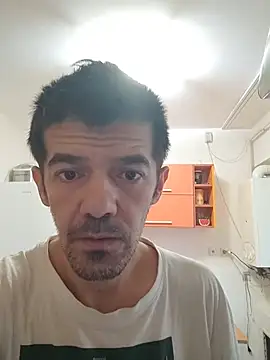 Snapshot of Dale_E chatting on 27, 10, 2025 Dale E online show from 27, 10, 2025