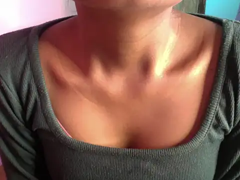 Snapshot of Riyya_00 chatting on 18, 11, 2025 Riyya 00 online show from 18, 11, 2025