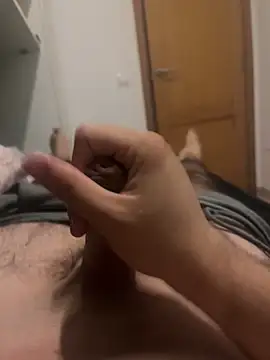 Snapshot of Yannick04 chatting on 13, 11, 2025 Yannick04 online show from 13, 11, 2025