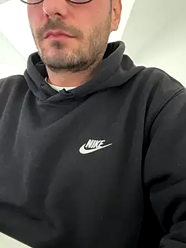 Snapshot of brrratan chatting on 13, 11, 2025 brrratan online show from 13, 11, 2025