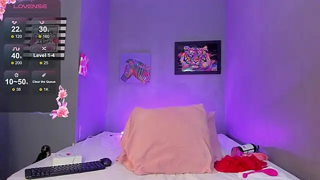 MiaMaxwell online show from 6, 1, 2026