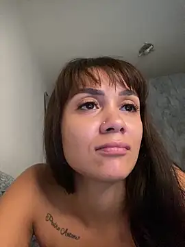 carolsapequinha online show from 20, 4, 2026