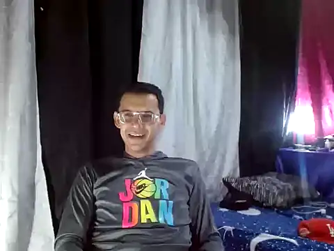 FANTASYBOYS11 online show from 19, 11, 2025