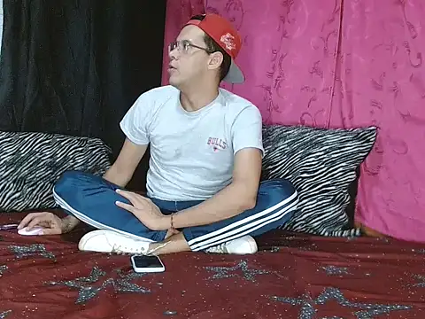 FANTASYBOYS11 online show from 4, 12, 2025