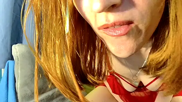 Leila cam18 online show from 2, 5, 2026