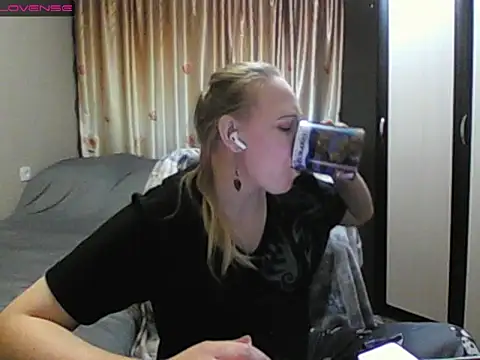 Snapshot of JenniDeep chatting on 11, 3, 2026 JenniDeep online show from 11, 3, 2026