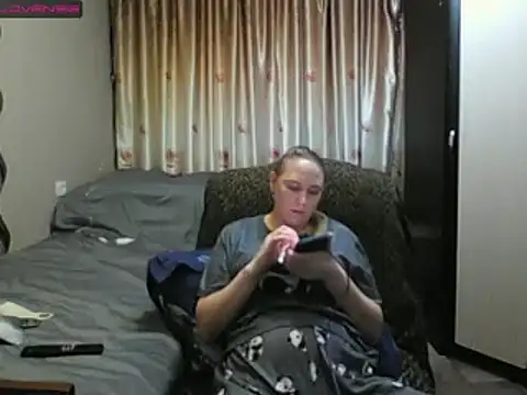 Snapshot of JenniDeep chatting on 1, 4, 2026 JenniDeep online show from 1, 4, 2026