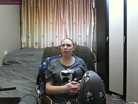 Snapshot of JenniDeep chatting on 5, 4, 2026 JenniDeep online show from 5, 4, 2026