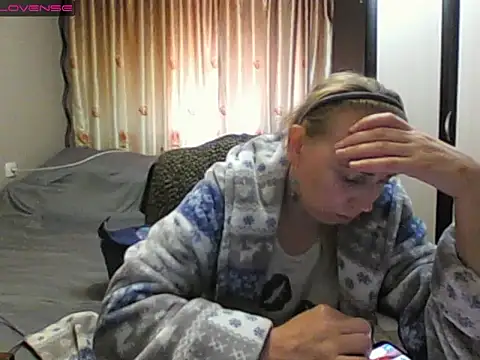 JenniDeep online show from 8, 5, 2026