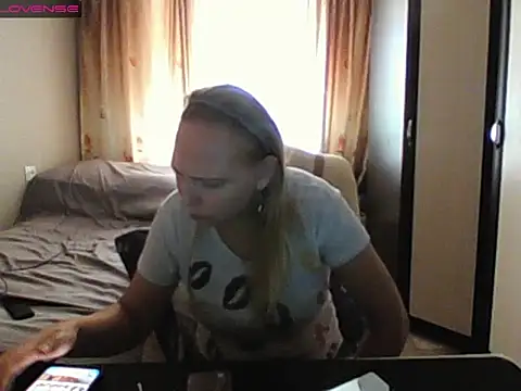 JenniDeep online show from 10, 7, 2026