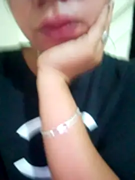 isha sharma2002 online show from 29, 11, 2025