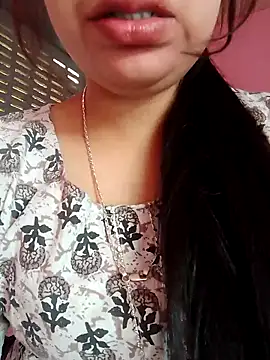 isha sharma2002 online show from 3, 12, 2025